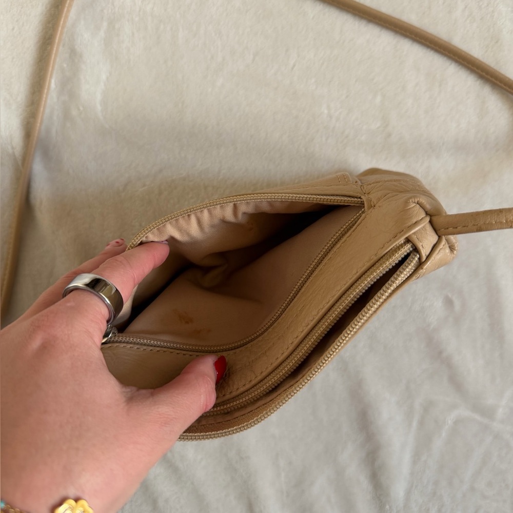Stone Mountain Crossbody Bag - Picture 5 of 5
